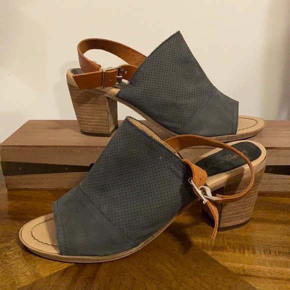 Sophia Milano Shoes - SOPHIA MILANO Grey Suede Open Toe Chunky Heels 9